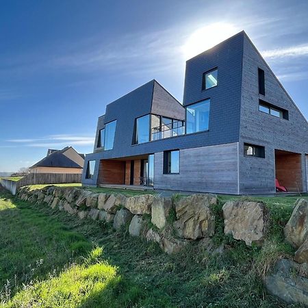 Studio With Terrace And Superb Sea View Локирек Екстериор снимка